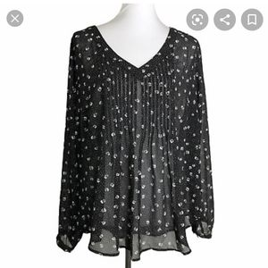 Torrid Chiffon Top Blouse Black and White Floral 6